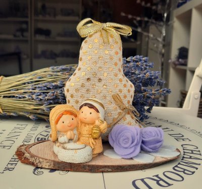 albero di Natale con presepe, albero di Natale originale, piccolo albero di Natale, albero di Natale soprammobile, regali di Natale fatti a mano, regali di Natale originali, idee regalo Natale per tutti. albero di Natale. Albero dorato