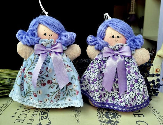 bambole in stoffa, bambole di pezza, bambole di una volta, bambole profumate, idee regalo Natale, idee regalo Lavanda idee regalo Natale con lavanda, prodotti alla lavanda, articoli da regalo alla lavanda, articoli da regalo  profumati