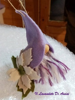 Gnomo, gnomo Natalizio, gnomo per albero, decorazioni Natalizie, regali di Natale, regali di Natale originali, Gnomi portafortuna fatti a mano, gnomi portafortuna, gnomi fatti a mano. Elfi di babbo Natale, elfo con lavanda. Idee regalo Natale