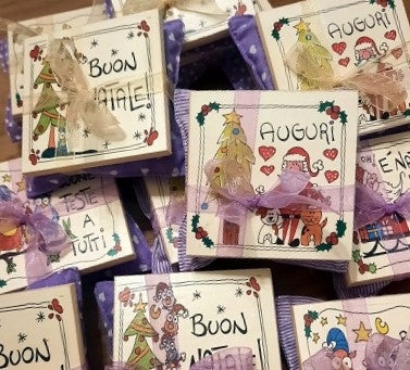 Idee regalo di Natale per tutti, idee regalo di Natale per maestre, idee regalo di Natale per colleghi, pensieri natalizi, idee regalo Natale 2024, regali di Natale economici, regali di natale 2024 , Idee Natale 2024 Idee regalo Natale 2024. Chiudi pacco Natalizio