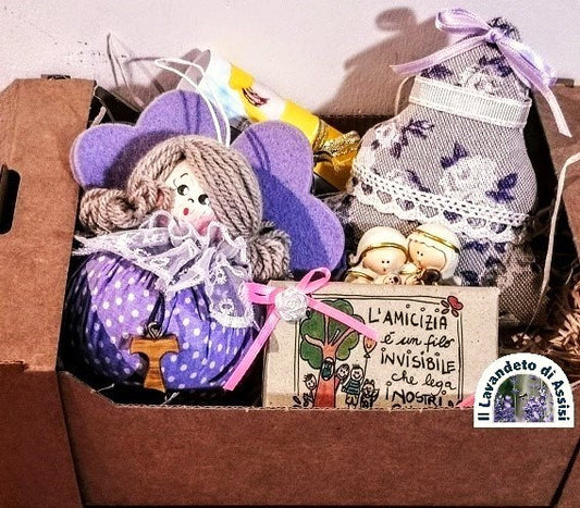 idee regalo di natale originali, idee regalo di Natale, regali di natale per la casa, regali di natale per la famiglia, regali di natale alla lavanda. Idee regalo per amici, regalo di natale profumato, presepe e albero di natale da regalare