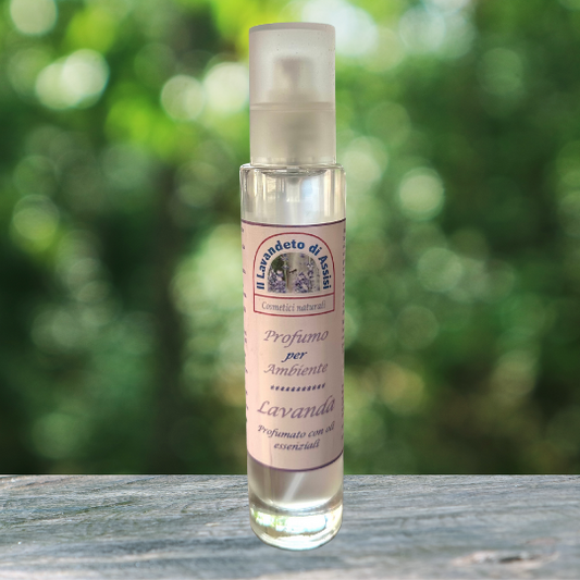 Profumo per ambiente lavanda. Bomboniere per matrimonio lavanda. Esplora l'armonia della natura con il profumo ambiente alla lavanda. Una fragranza rilassante che avvolge gli spazi con note floreali delicate, creando un'atmosfera di serenità e calma