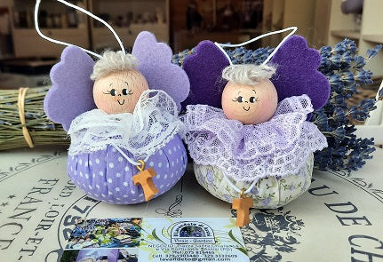 Bomboniere religiose angelo, angelo vendita, vendita angeli, angeli per bomboniere, angeli per bomboniere Battesimo, angelo per bomboniera Comunione, Sacchetti lavanda, bomboniere co n lavanda Angelo, Idee regalo Natale con lavanda, decorazioni albero di Natale originali. Bomboniera Comunione con angelo, bomboniera Cresima con angelo, Bomboniera Battesimo con angelo, Angelo per bomboniere lavanda. Sacchetti lavanda angelo. Bomboniere francescane. souvenir Assisi