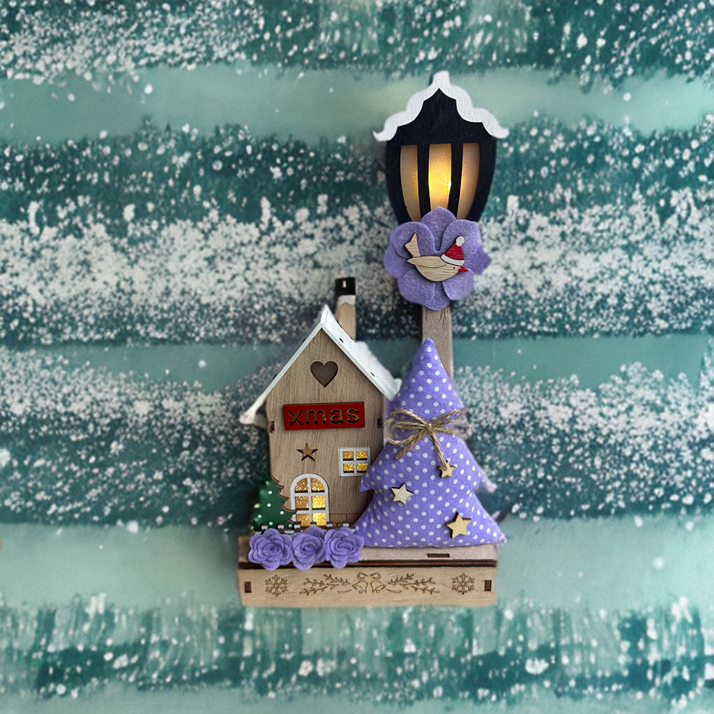 Paesaggio natalizio, decorazione natalizia con luci