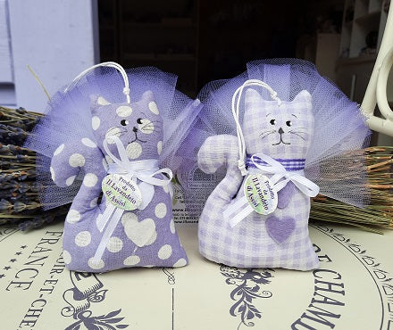 Gatto in stoffa imbottito di lavanda fantasie in lilla e viola