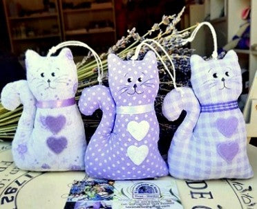 Cosa regalare per Natale a chi ha tutto? Un regalo di Natale originale. Idee regalo per gli amanti dei gatti. Gatto lavanda. gatti lavanda. Sacchetti lavanda da mettere nei cassetti. Sacchetti profumati a forma
i gatto, sacchetti profumati. regali per chi ama gli animali