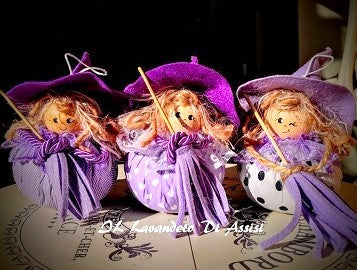 Befana pupazzo vendita. Strega, streghetta, befana da regalare, befanella simpatica, befana fatta a mano, bambola befana, befana per epifania, sacchetti lavanda befana, befana simpatica, befana originale, befana da regalare a bambini, befana bella. Befana Natale. Calza della Befana, calza della befana vendita