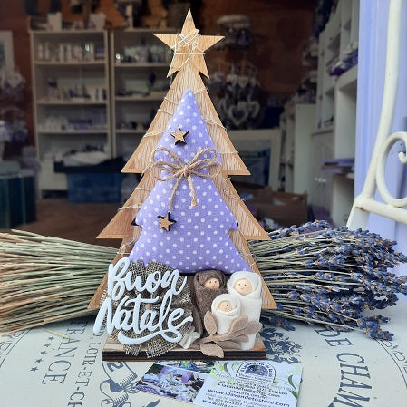 idee regalo Natale, regali originali, regali di Natale per la casa, regali di Natale per bambini, presepe per la casa, presepe con le lucine. Albero di Natale, albero di natale in legno, albero di Natale con presepe, albero di Natale soprammobile, 