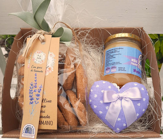 Idee regalo Pasqua con prodotti alimentari e portafortuna, confezione  
 con prodotti alimentari, confezione Pasqua 2025, cesto natalizio lavanda, confezione con  miele, regalare  biscotti, regalare gnomo portafortuna, Cesto di Natale con miele, confezioni miele natale, confezioni miele e biscotti natale, cuore di lavanda. cesto con prodotti alla lavanda, cesto di Natale con alimenti, idee regalo di Natale originali, Idee regalo di Natale utili, regalo di Natale con cesto con alimenti 