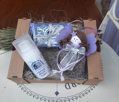 Confezione regalo alla lavanda, idea regalo artigianale e profumata con crema mani e sapone naturale