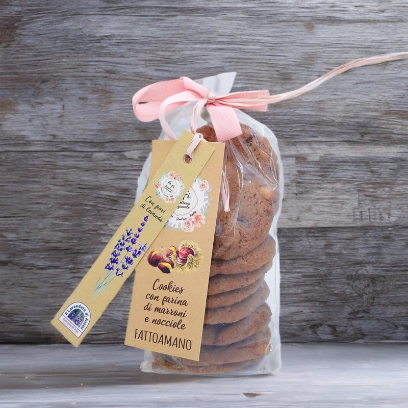 cookies artigianali con farina di marroni nocciole e fiori di lavanda biscotti artigianali italiani confezione 200 grammi