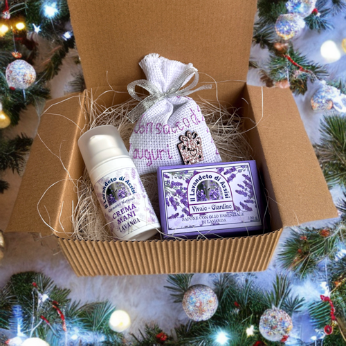 Gift box, gift box con crema mani. Idea regalo natalizia, confezione regalo. Idea regalo Natale, crema man alla lavanda, saponetta alla lavanda, sapone alla lavanda, sapone naturale. Sacchettino di lavanda, sacchettino con lavanda, sacchetto ricamato a mano.