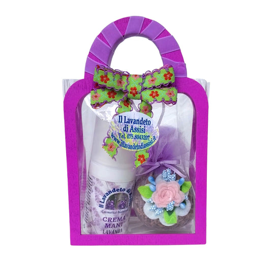 idee regalo pasqua fidanzata confezione con crema mani e uovo decorativo pasquale