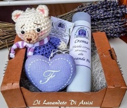 prodotti alla lavanda, prodotti con lavanda, vendita lavanda, idee regalo con la lavanda, orso ad uncinetto, orso fatto a mano, regalare un orsetto