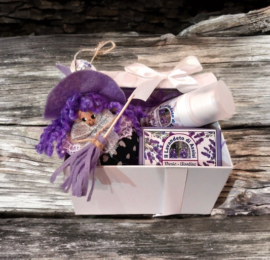 regalo befana per lei confezione con befana alla lavanda crema mani saponetta idea regalo epifania donna artigianale