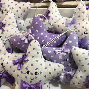 Sacchetti lavanda a forma di stelline profumate, idea regalo di Natale e bomboniera artigianale fatta a mano ad Assisi